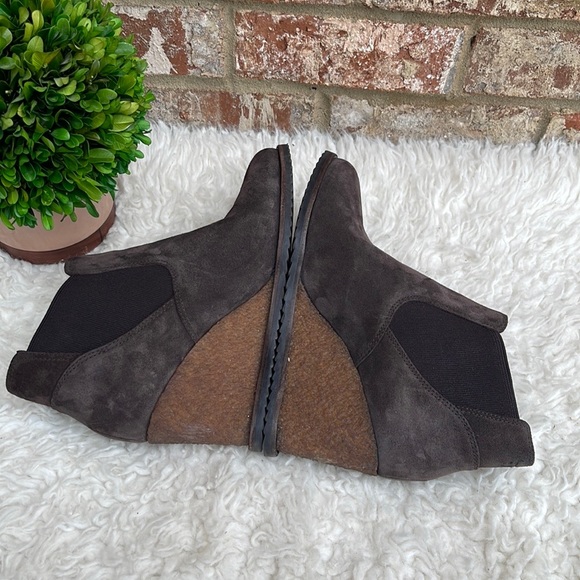 Trask Tatum Wedge Ankle Bootie Size 10 - Picture 8 of 8
